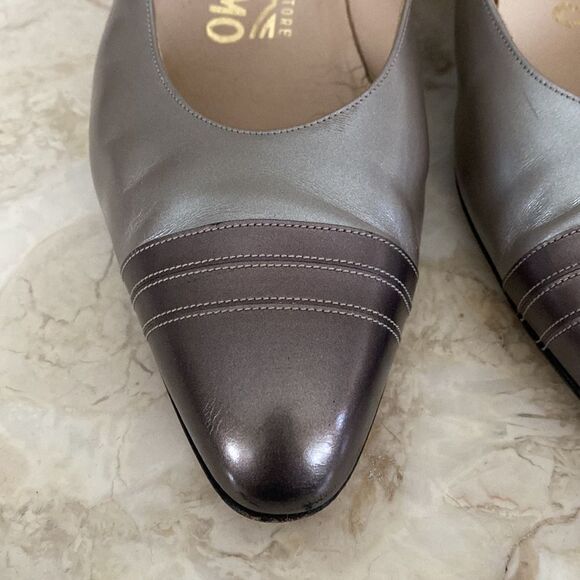 Vintage Salvatore Ferragamo Metallic Silver & Bronze Leather Court Shoes - Picture 5 of 14